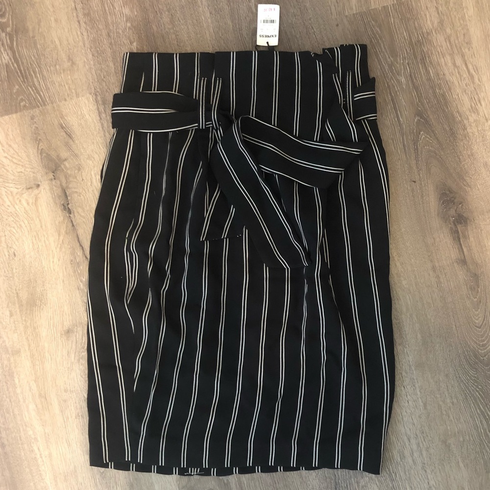 Express black skirt